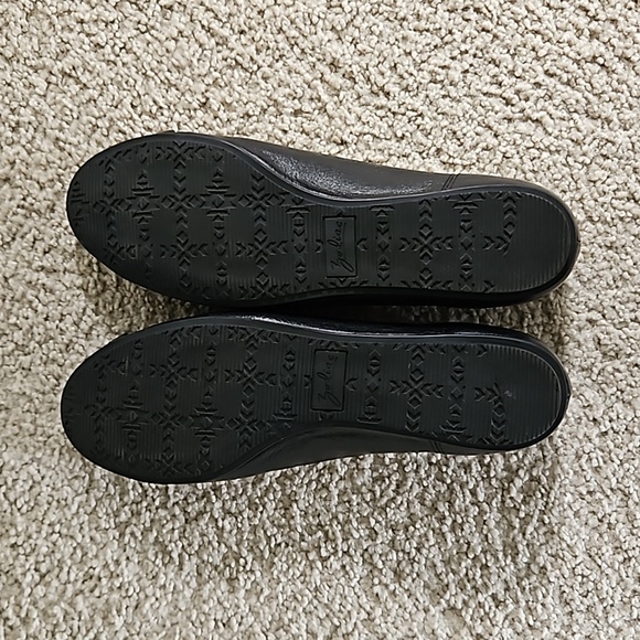 EUC Size 9M, Zodiac Black Ballerina Flat - Picture 3 of 5